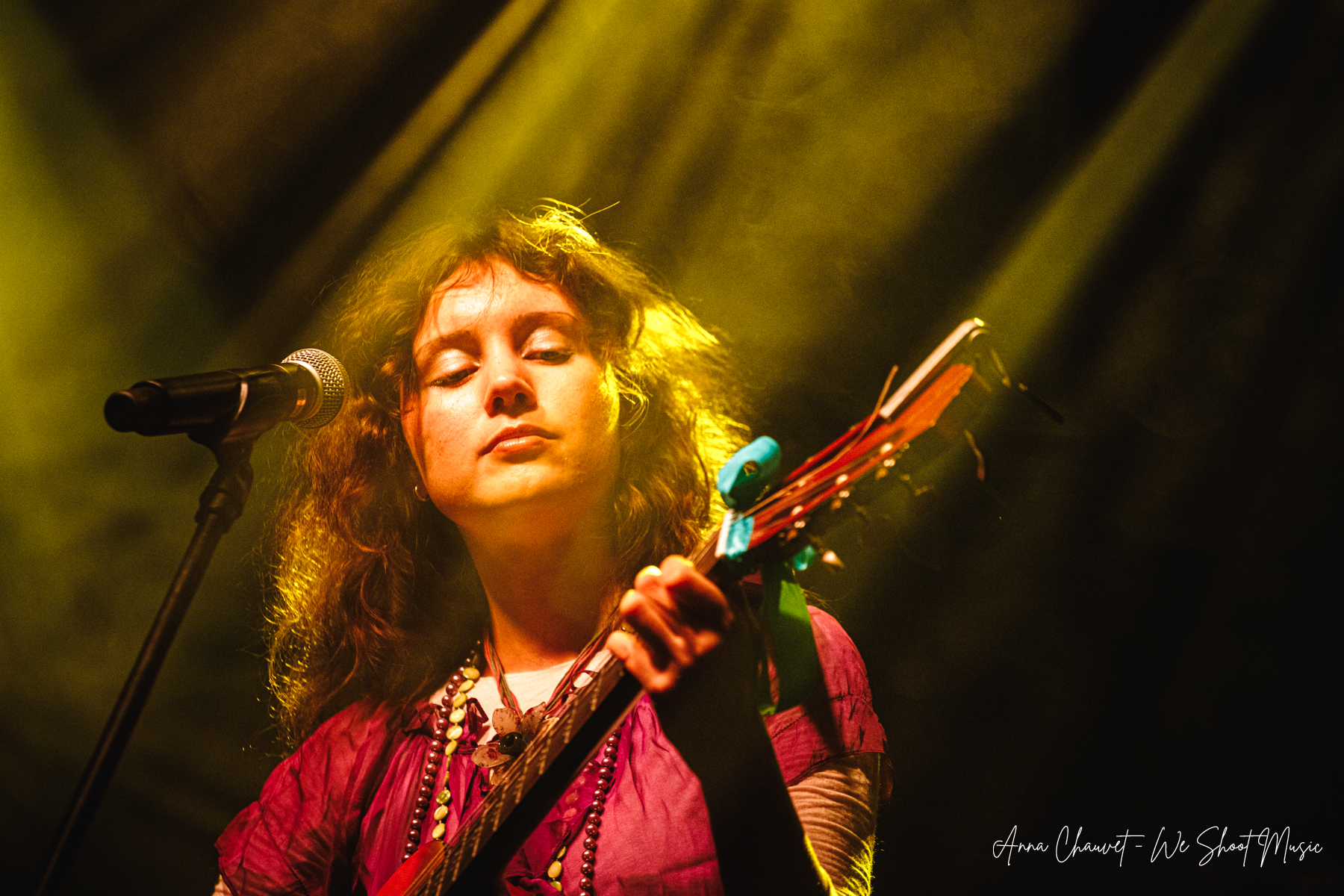 Liana Flores performing during Inside Seaside 2025, Gdansk