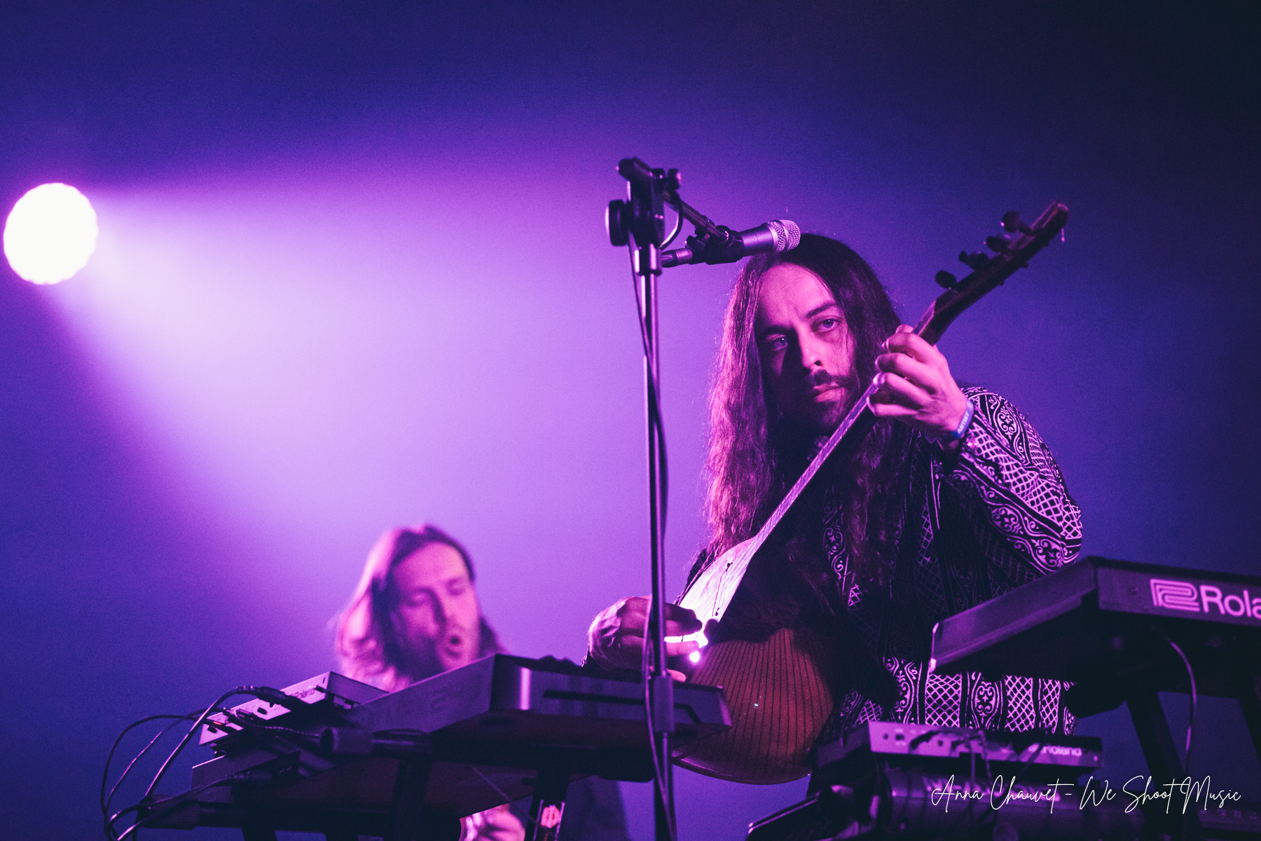 Altın Gün performing during Inside Seaside 2025, Gdansk