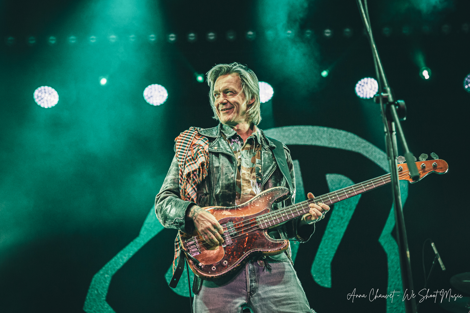 Pink Freud performing during Inside Seaside 2025