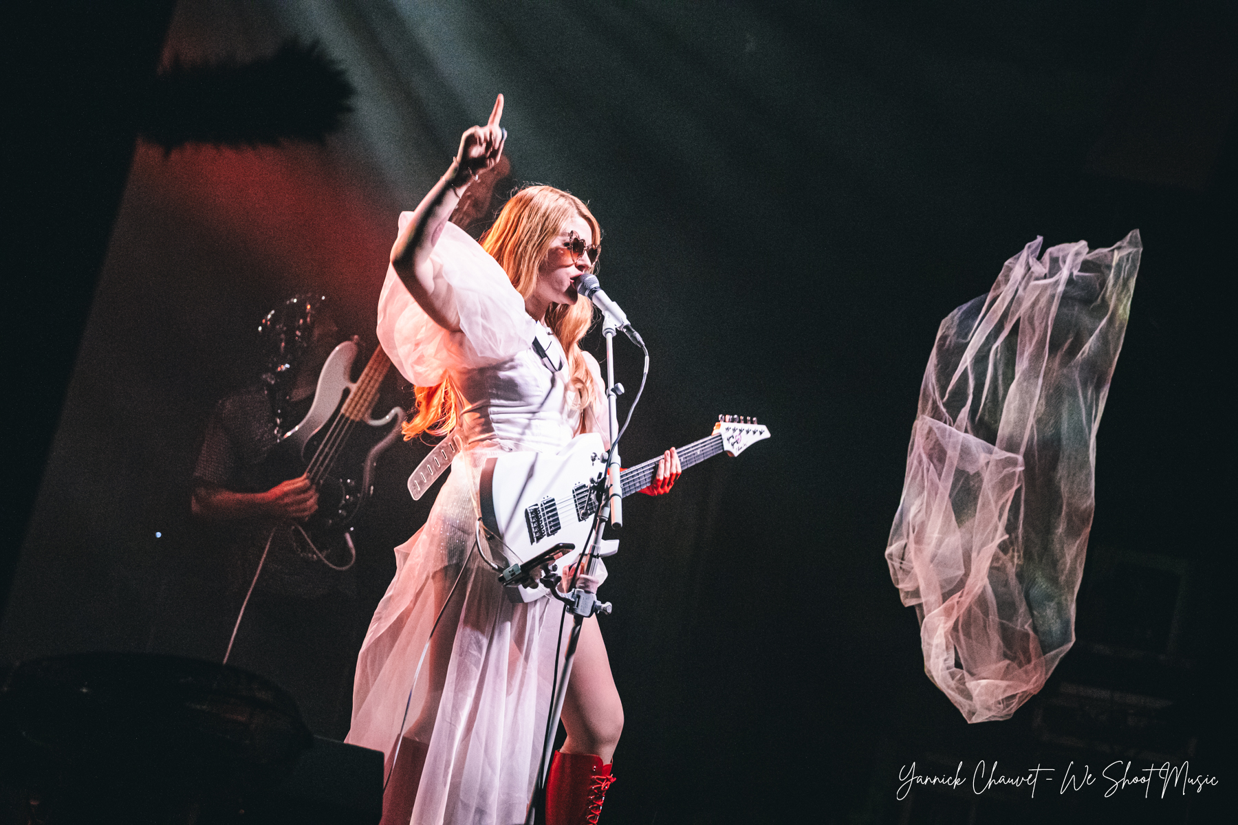 Sun Power Pop performing in B90, Gdansk