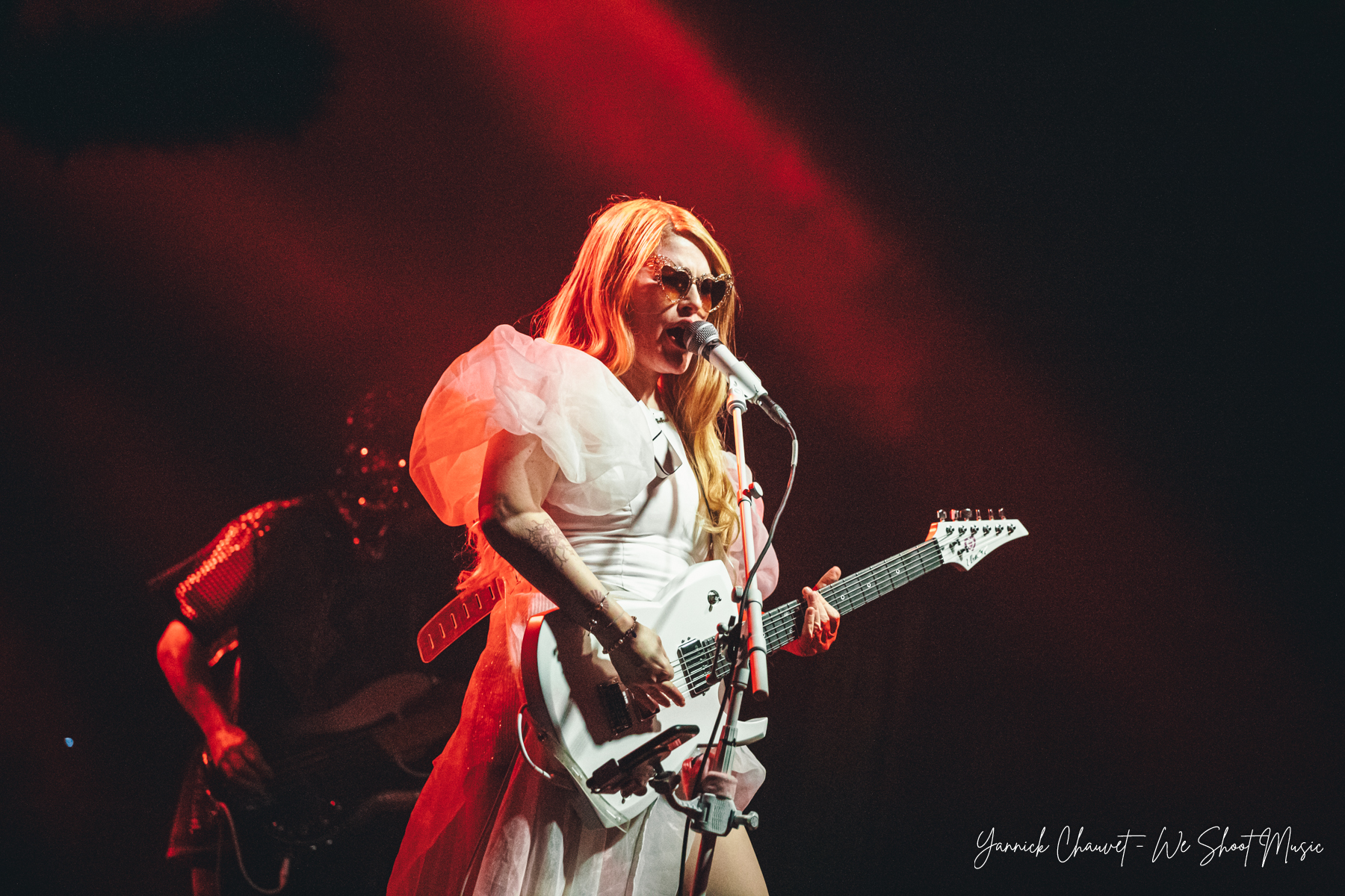 Sun Power Pop performing in B90, Gdansk