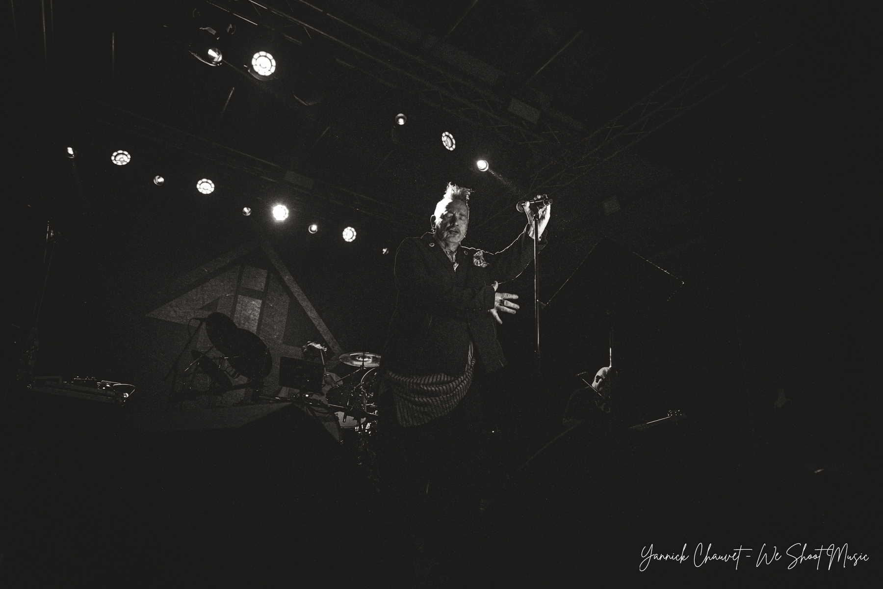 PiL - Public Image Ltd Performing in B90, Gdansk - www.weshootmusic.pl