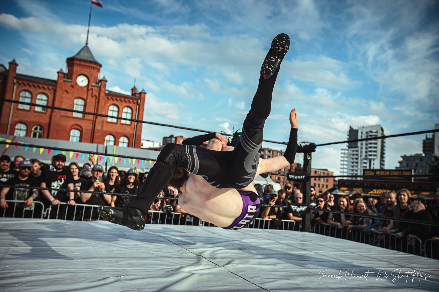 Wrestlers competing in the ring during Mystic Festival 2026
