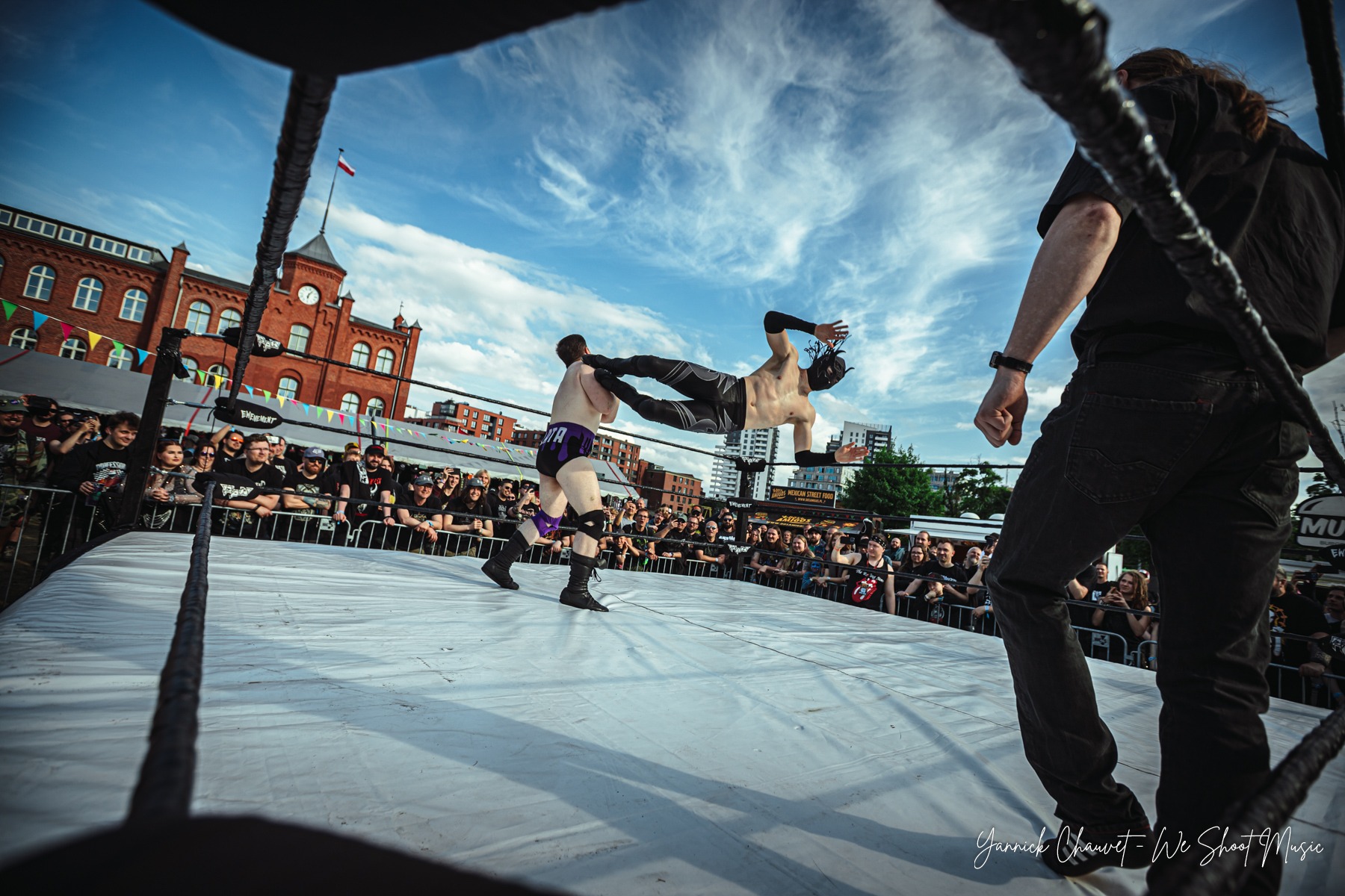 Wrestlers competing in the ring during Mystic Festival 2026
