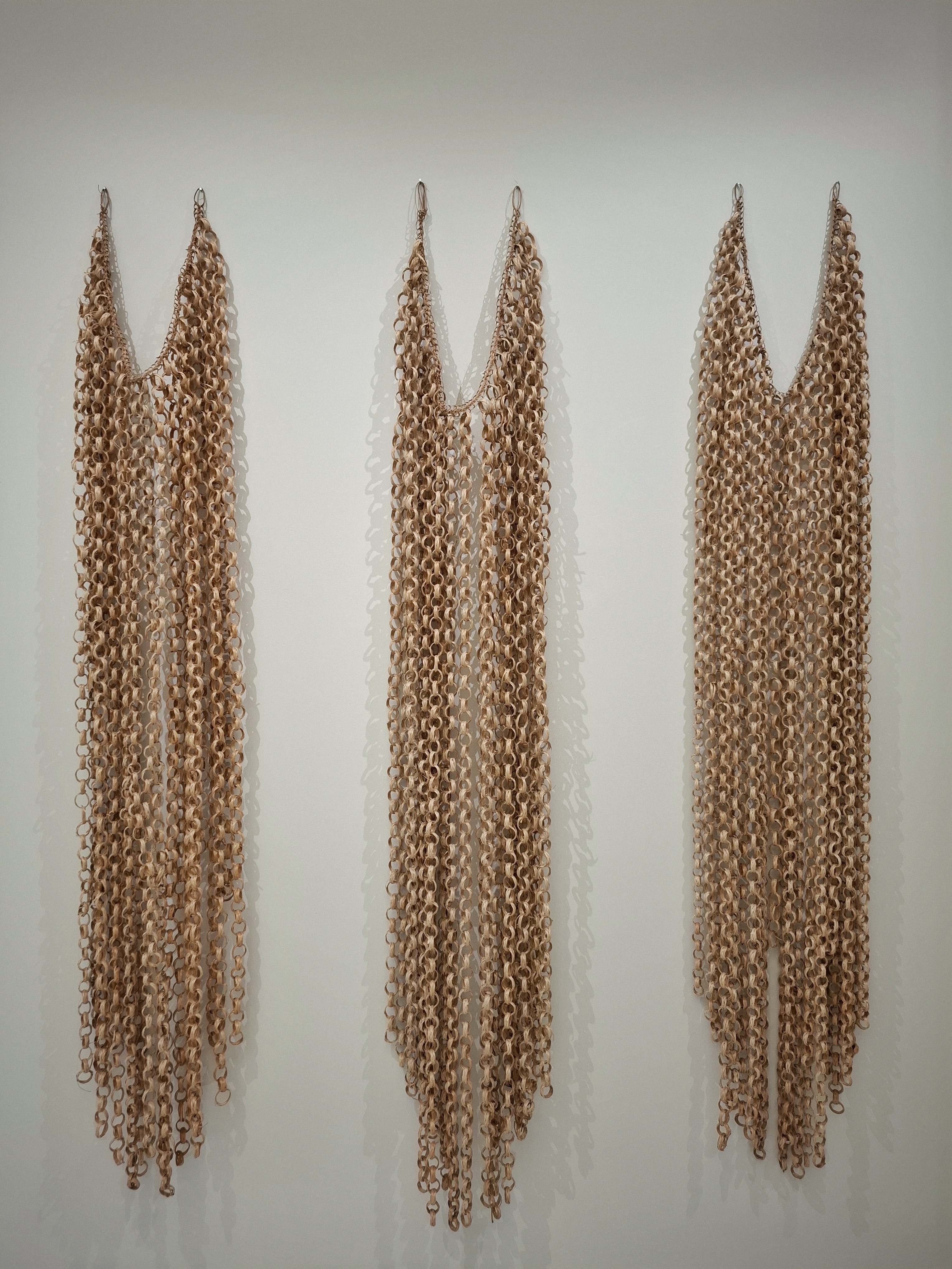 Sculpture exhibition at Państwowa Galeria Sztuki in Sopot featuring contemporary ceramic, textile and sculptural artworks.