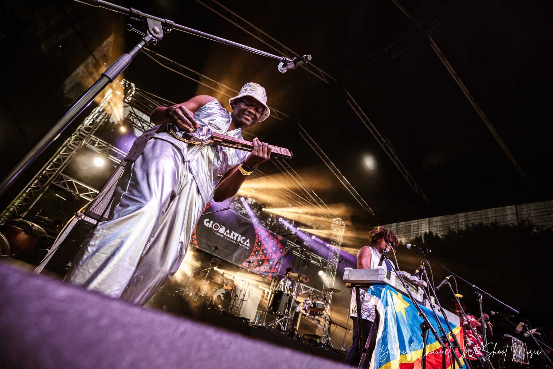 Kin'Gongolo Kiniata performing live during Globaltica Festival 2026.