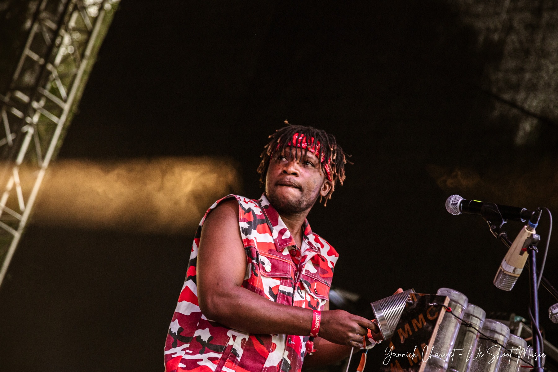Kin'Gongolo Kiniata performing live during Globaltica Festival 2026.