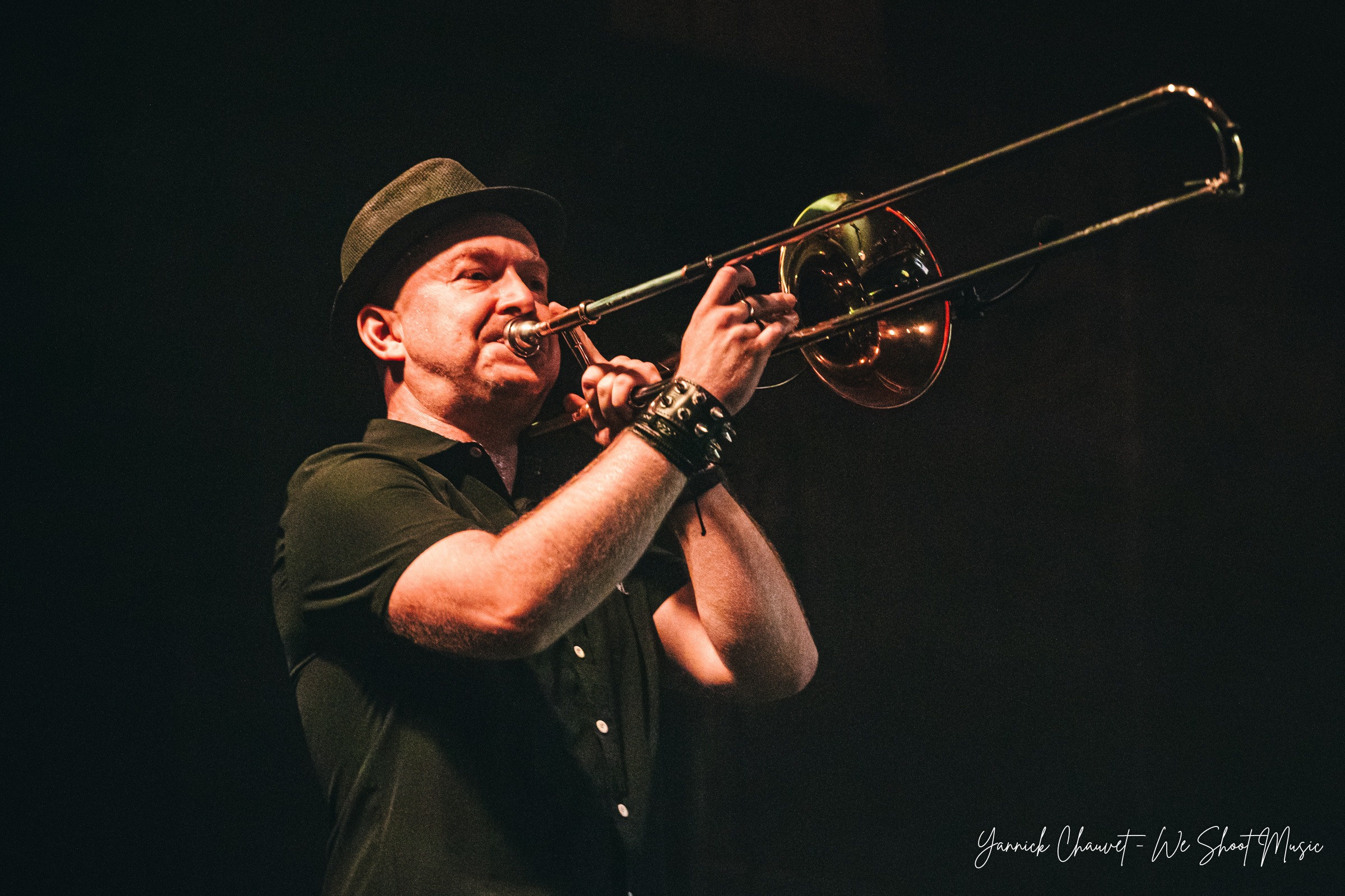 Leniwiec Performing in B90 - Gdansk