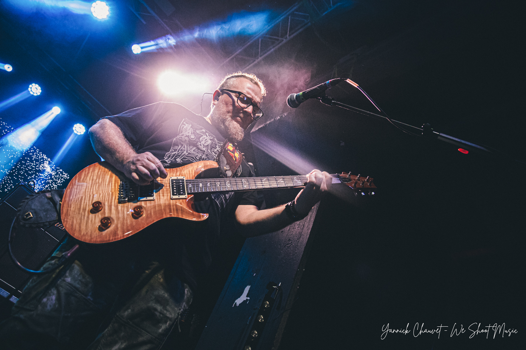 Pidżama Porno during a sold-out concert in Gdańsk, photographed by We Shoot Music.