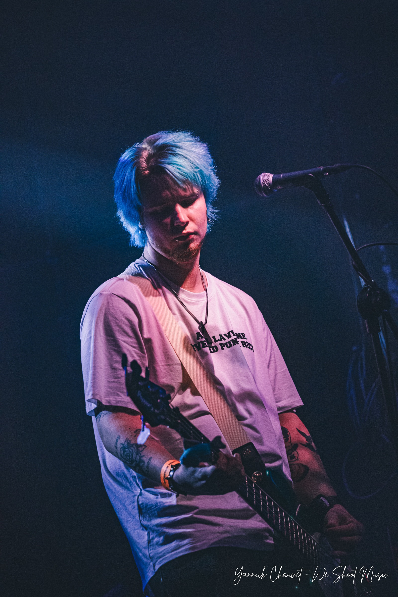 Danziger performing in Drizzly Grizzly, Gdansk