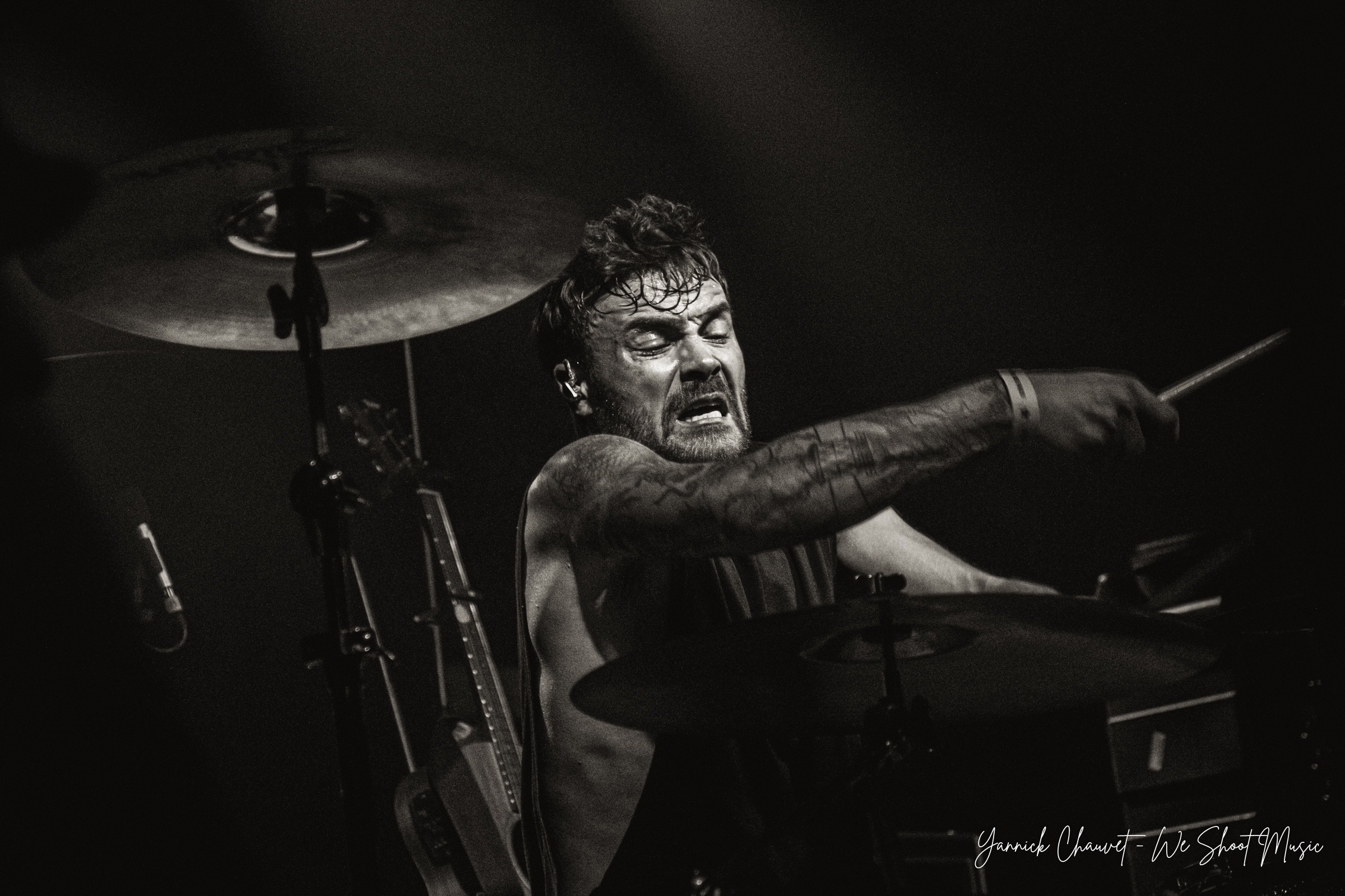Danziger performing in Drizzly Grizzly, Gdansk